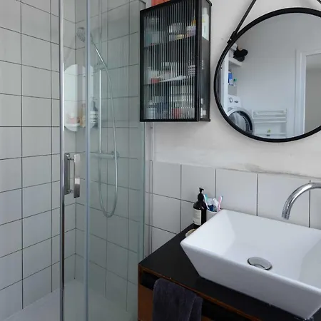 Charming Apt In The District Of Belleville דירה פריז